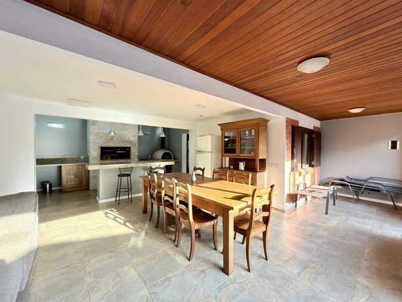 Residência plana, 3 dormitórios, no Centro de Xangri-Lá!: 3ª foto da galeria de imagens do imóvel