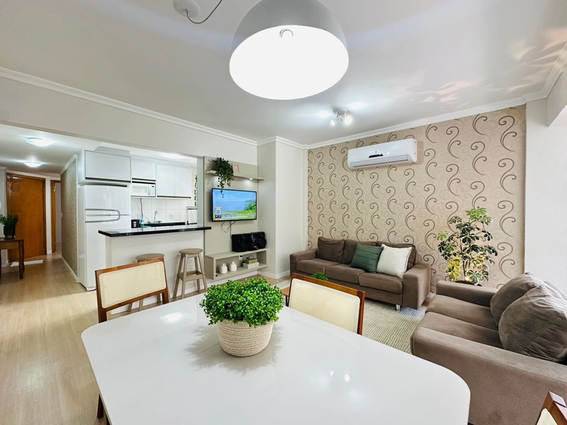 Apartamento 2 dormitórios, de frente, mobiliado, no Centro!: 3ª foto da galeria de imagens do imóvel