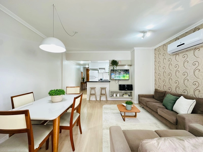 Apartamento 2 dormitórios, de frente, mobiliado, no Centro!: 2ª foto da galeria de imagens do imóvel