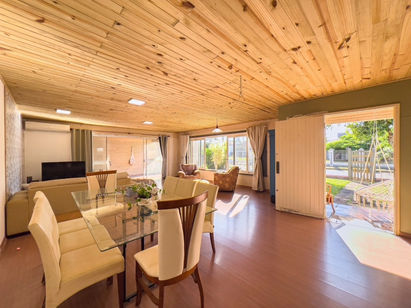 Casa 3 dormitórios, com piscina, em amplo terreno, em Atlântida!: 7ª foto da galeria de imagens do imóvel