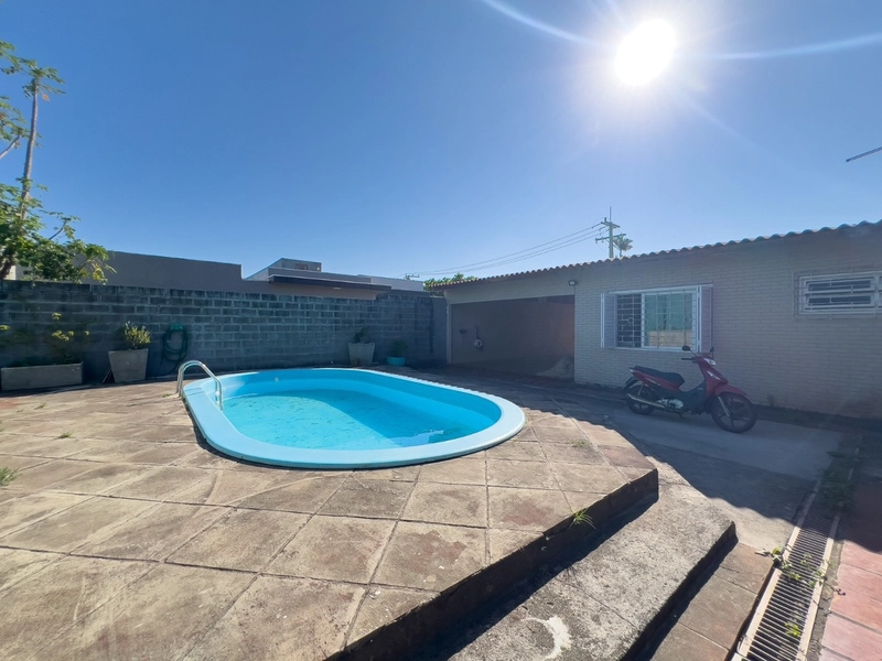 Casa 3 dormitórios, com piscina, em amplo terreno, em Atlântida!: 27ª foto da galeria de imagens do imóvel