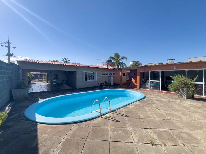 Casa 3 dormitórios, com piscina, em amplo terreno, em Atlântida!: 26ª foto da galeria de imagens do imóvel