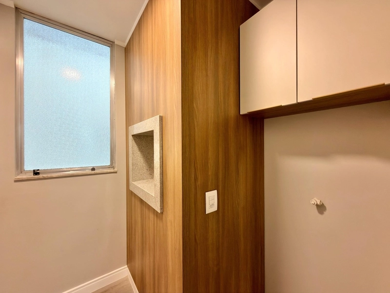 Apartamento decorado, de frente, 3 dormitórios, pertinho da praia!: 16ª foto da galeria de imagens do imóvel