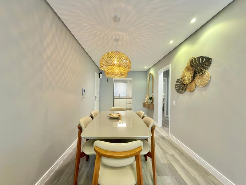 Apartamento decorado, de frente, 3 dormitórios, pertinho da praia!: 8ª foto da galeria de imagens do imóvel