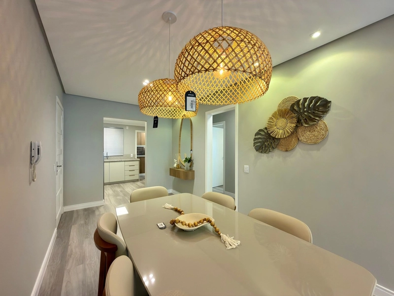 Apartamento decorado, de frente, 3 dormitórios, pertinho da praia!: 12ª foto da galeria de imagens do imóvel