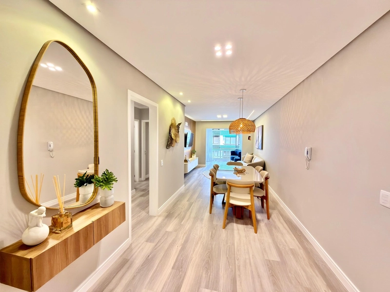 Apartamento decorado, de frente, 3 dormitórios, pertinho da praia!: 3ª foto da galeria de imagens do imóvel