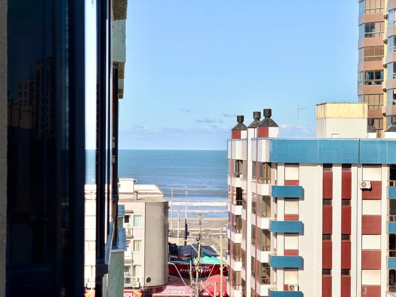 Apartamento de frente, decorado, 2 dormitórios, no Centro de Capão!: 6ª foto da galeria de imagens do imóvel
