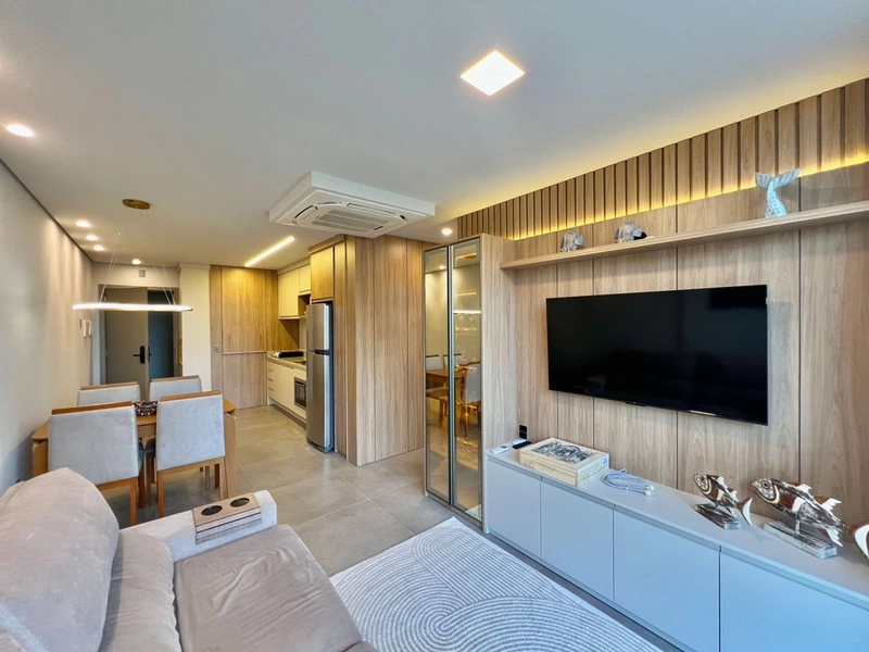 Apartamento decorado, 2 dormitórios, de frente, em ATLÂNTIDA!: 2ª foto da galeria de imagens do imóvel