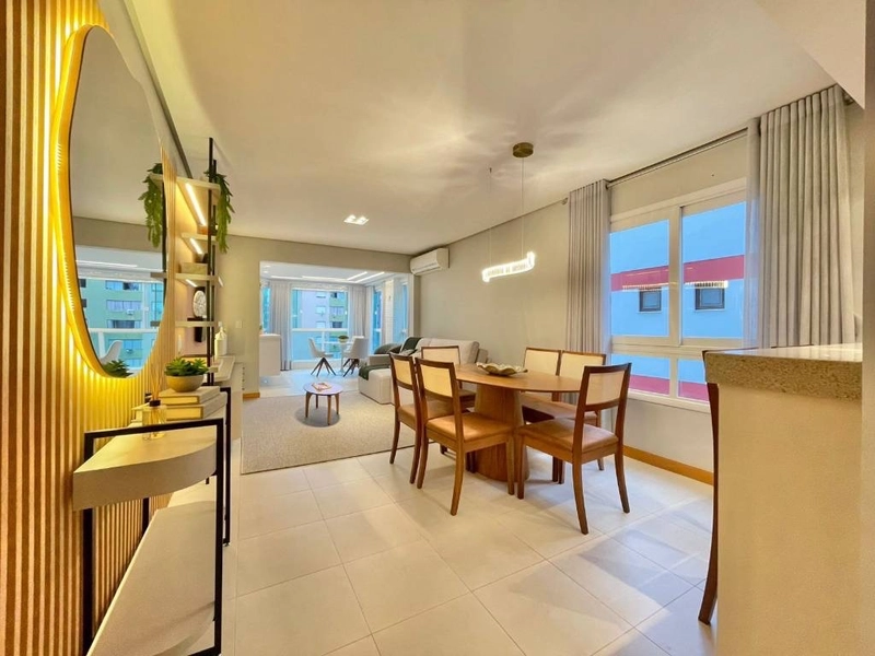 Apartamento decorado, 3 dorm com 2 vagas, no Centro de Capão!: 3ª foto da galeria de imagens do imóvel