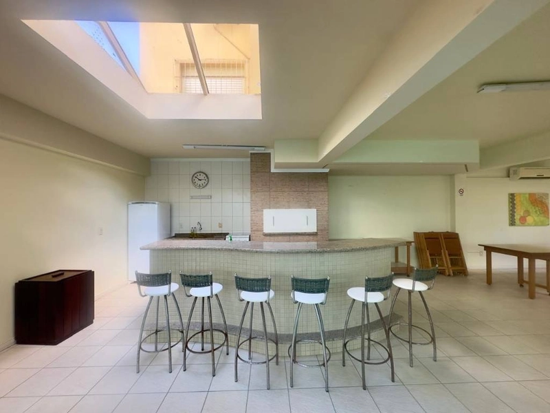 Apartamento com ampla sacada de frente, 2 dormitórios, decorado!: 30ª foto da galeria de imagens do imóvel