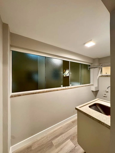 Apartamento com ampla sacada de frente, 2 dormitórios, decorado!: 18ª foto da galeria de imagens do imóvel