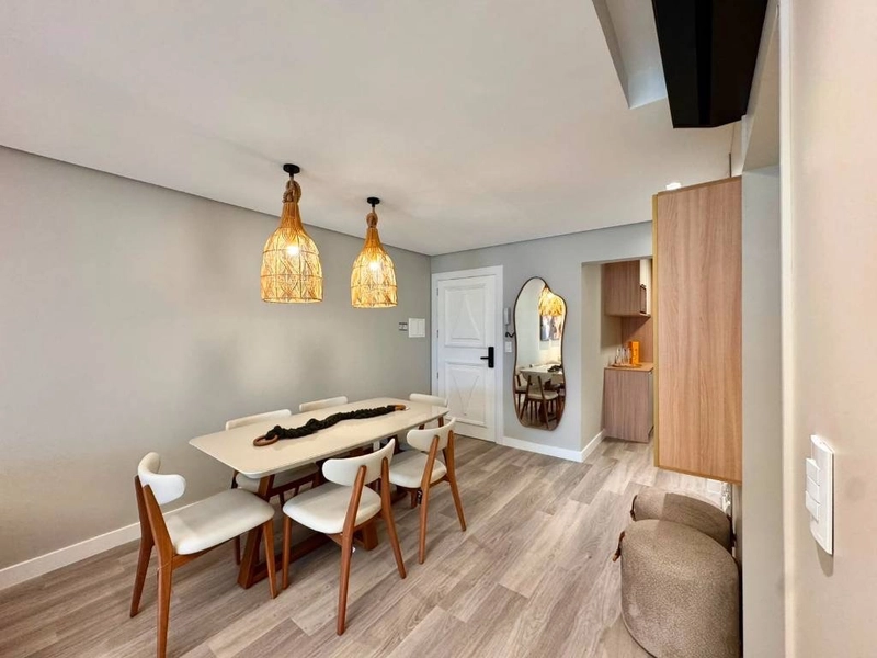 Apartamento com ampla sacada de frente, 2 dormitórios, decorado!: 13ª foto da galeria de imagens do imóvel