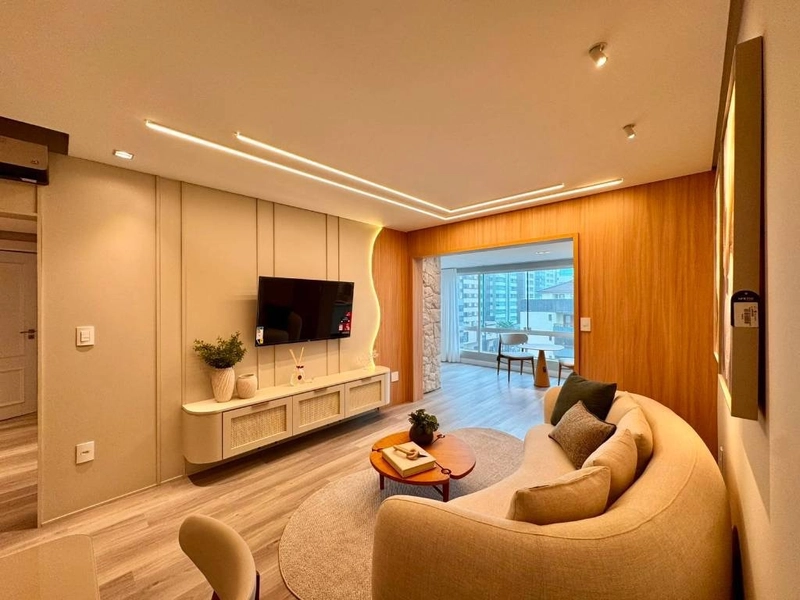 Apartamento com ampla sacada de frente, 2 dormitórios, decorado!: 5ª foto da galeria de imagens do imóvel