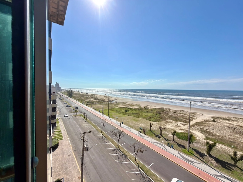 Apartamento beira mar, 3 dormitórios, com 2 vagas, no Navegantes!: 2ª foto da galeria de imagens do imóvel