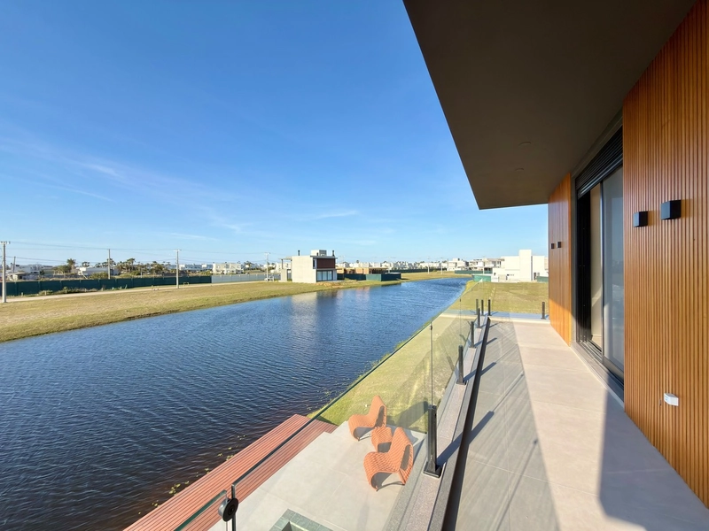 Residência nova, beira lago, com piscina, no Condomínio ZEN!: 33ª foto da galeria de imagens do imóvel