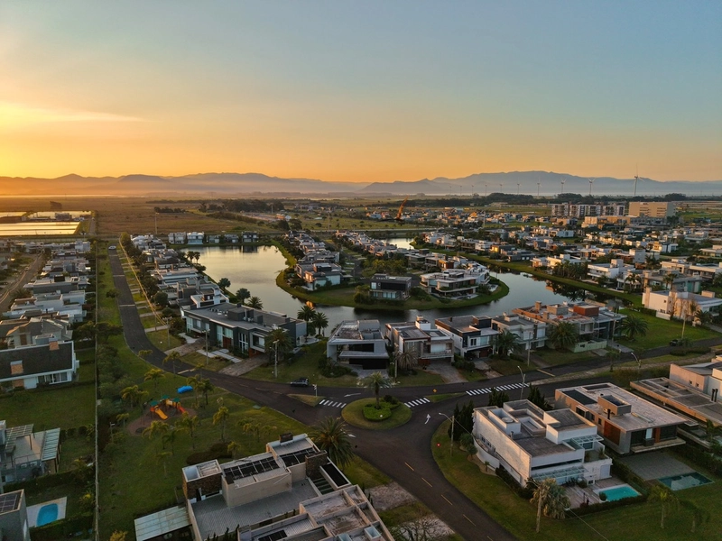 Residência beira lago, 5 suítes, no Enseada Lagos em Xangri-Lá!: 46ª foto da galeria de imagens do imóvel