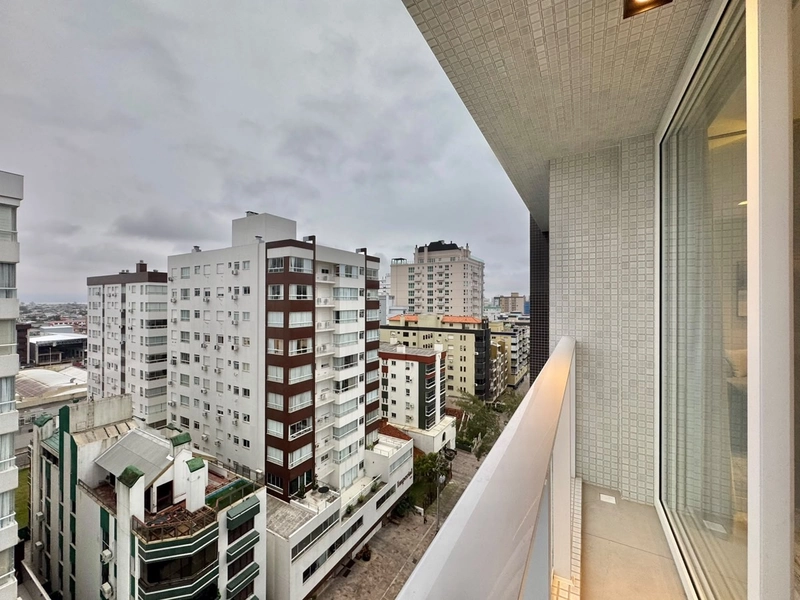 Apartamento de luxo, novo, 3 dormitórios, decorado, perto da praia!: 3ª foto da galeria de imagens do imóvel