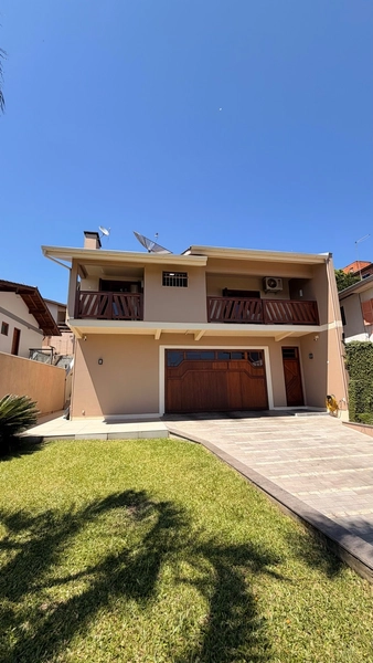 Casa semi mobiliada com amplas áreas sociais: 18ª foto da galeria de imagens do imóvel