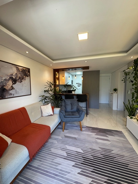 apartamento semi mobiliado com varanda: 2ª foto da galeria de imagens do imóvel