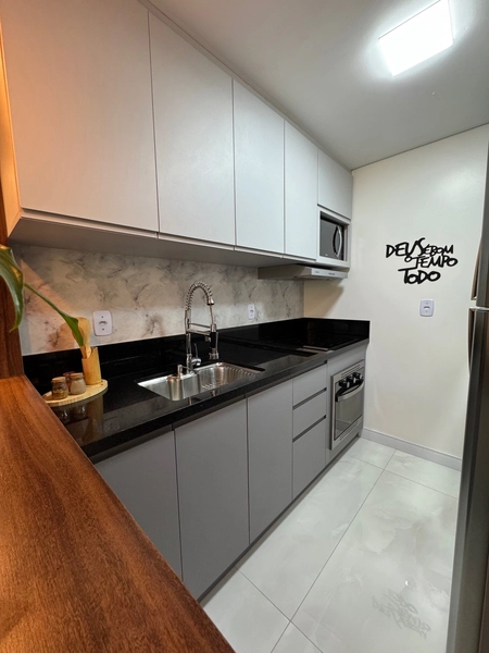 apartamento semi mobiliado com varanda: 6ª foto da galeria de imagens do imóvel