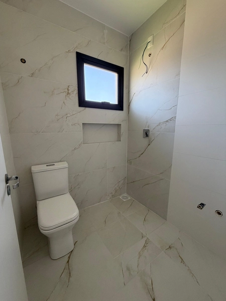 Casa plana de esquina alto padrão: 10ª foto da galeria de imagens do imóvel