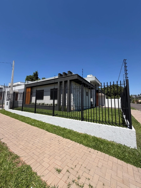 Casa plana de esquina alto padrão: 14ª foto da galeria de imagens do imóvel