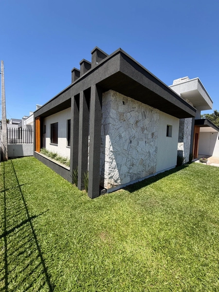 Casa plana de esquina alto padrão: 2ª foto da galeria de imagens do imóvel