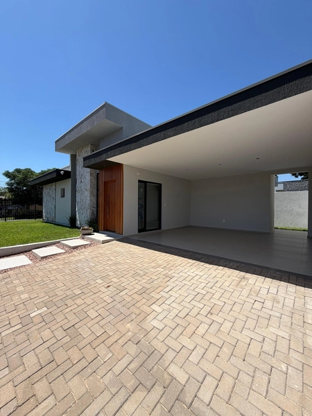 Casa plana de esquina alto padrão: 3ª foto da galeria de imagens do imóvel