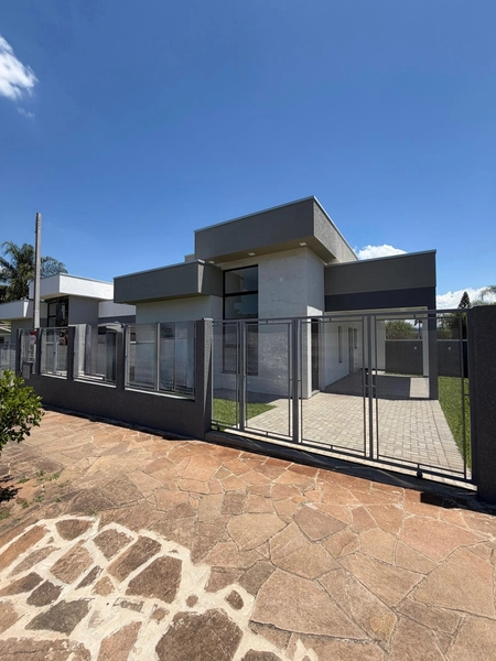 Casa plana no bairro celeste: 3ª foto da galeria de imagens do imóvel