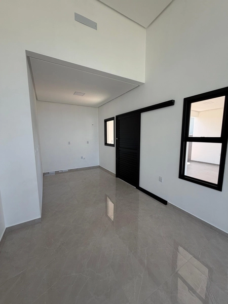 Casa plana no bairro celeste: 4ª foto da galeria de imagens do imóvel