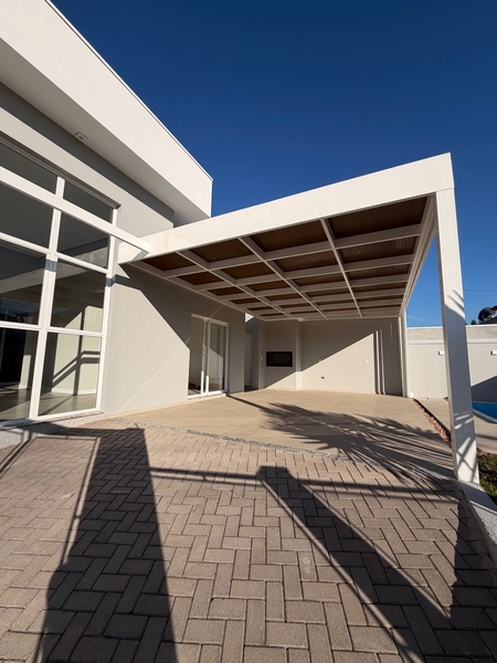 Casa ampla com 3 dormitórios e piscina: 13ª foto da galeria de imagens do imóvel