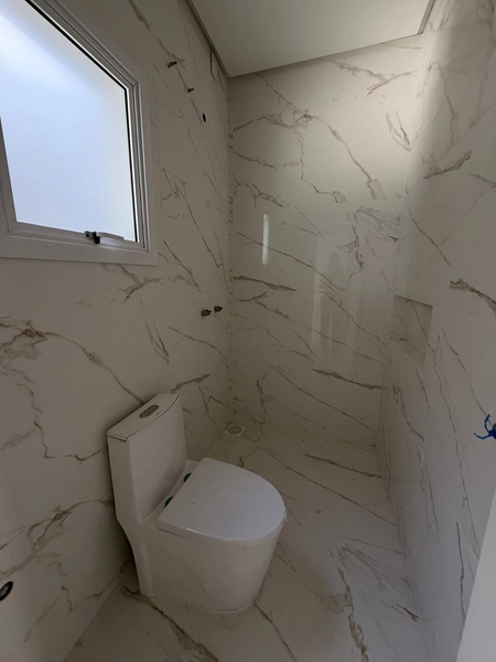 Casa ampla com 3 dormitórios e piscina: 7ª foto da galeria de imagens do imóvel
