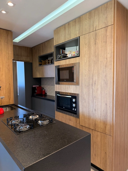 Apartamento semi mobiliado no centro