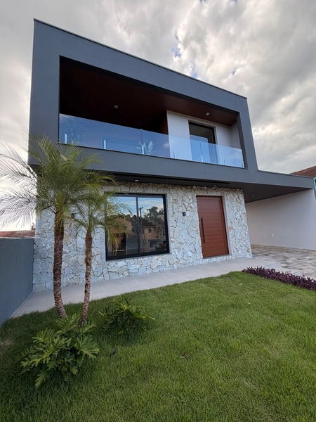 Casa alto padrão entregue mobiliada