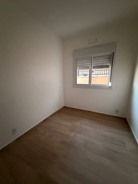 Casa em terreno único com 3 dormitórios e piscina: 7ª foto da galeria de imagens do imóvel