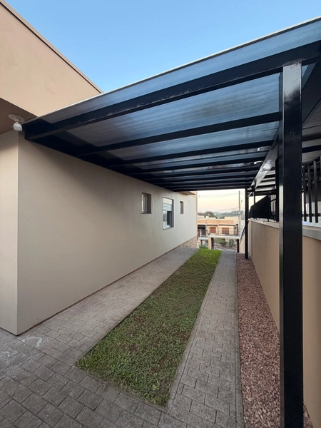 Casa em terreno único com 3 dormitórios e piscina: 10ª foto da galeria de imagens do imóvel