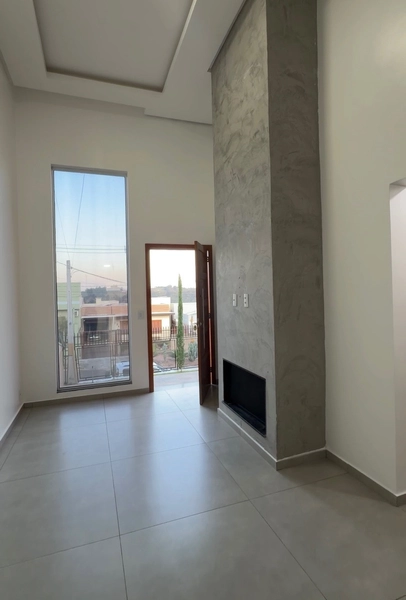 Casa em terreno único com 3 dormitórios e piscina: 3ª foto da galeria de imagens do imóvel