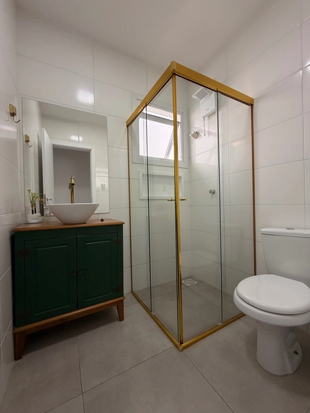 Casa com 3 dormitórios e piscina: 10ª foto da galeria de imagens do imóvel