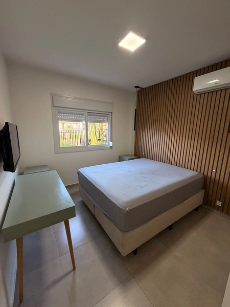 Casa com 3 dormitórios e piscina: 8ª foto da galeria de imagens do imóvel