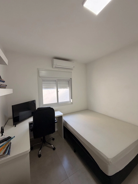 Casa com 3 dormitórios e piscina: 13ª foto da galeria de imagens do imóvel