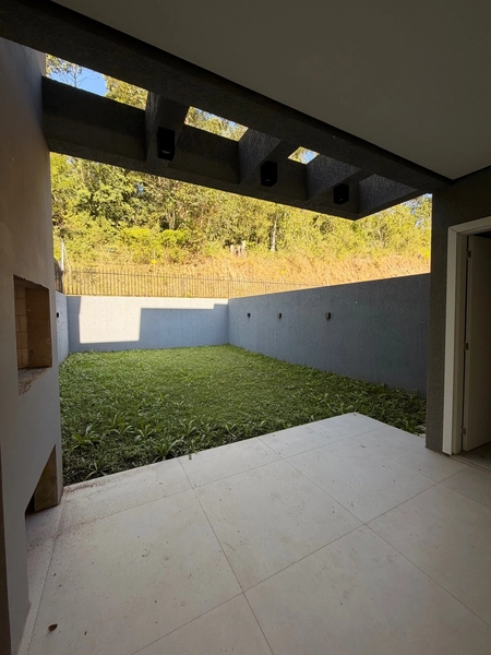 sobrado com 3 dormitorios no centro de campo bom: 6ª foto da galeria de imagens do imóvel