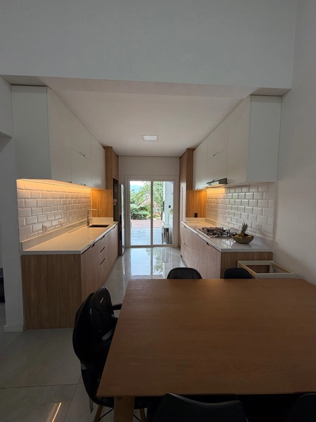 casa semi mobiliada com piscina: 5ª foto da galeria de imagens do imóvel