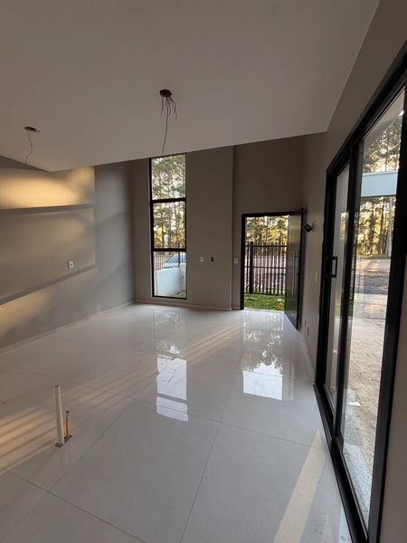 casa plana em regiao central com 2 dormitorios: 5ª foto da galeria de imagens do imóvel
