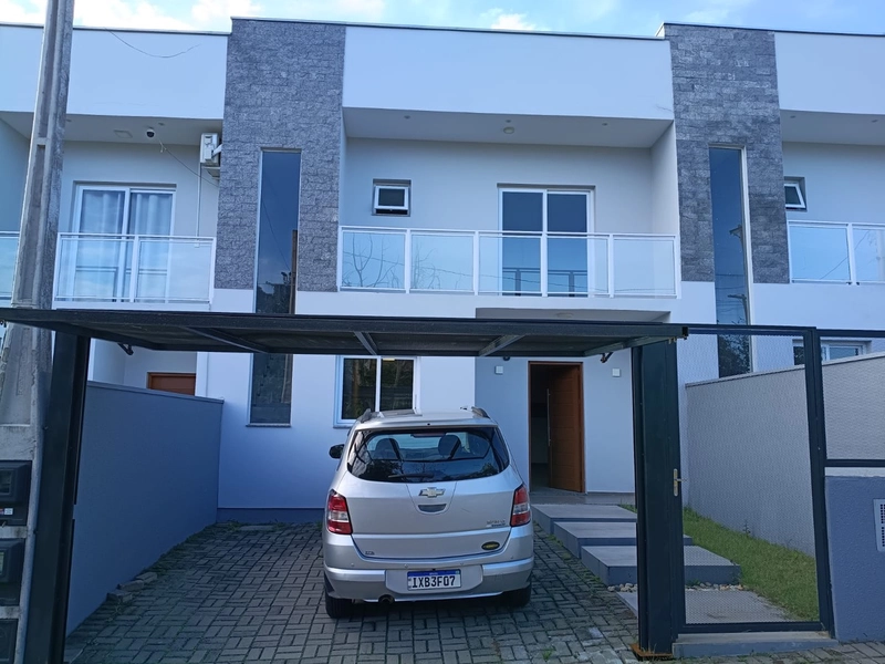 Sobrado em Sapiranga com 3 dormitórios
