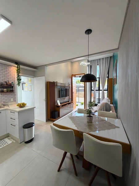 Casa semi mobiliada com piscina: 4ª foto da galeria de imagens do imóvel