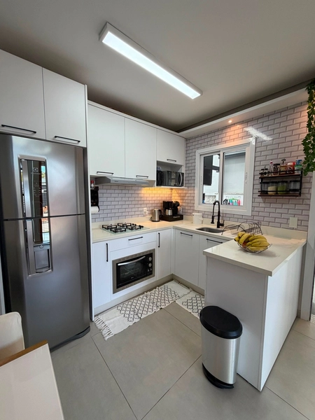 Casa semi mobiliada com piscina: 3ª foto da galeria de imagens do imóvel