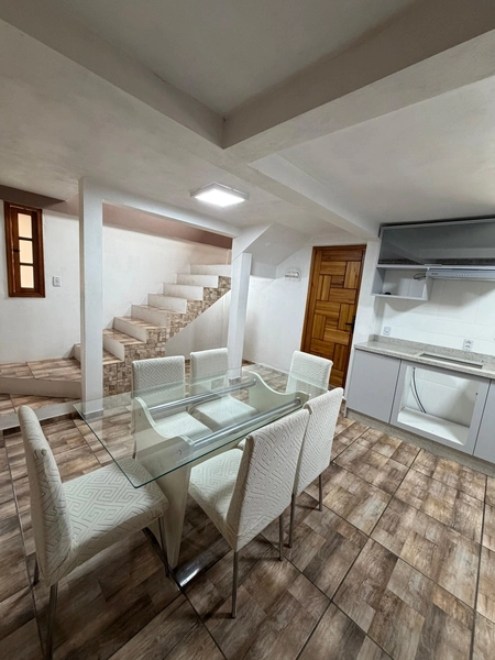 Casa semi mobiliada em lomba  grande com piscina: 11ª foto da galeria de imagens do imóvel
