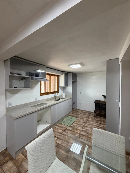 Casa semi mobiliada em lomba  grande com piscina: 10ª foto da galeria de imagens do imóvel