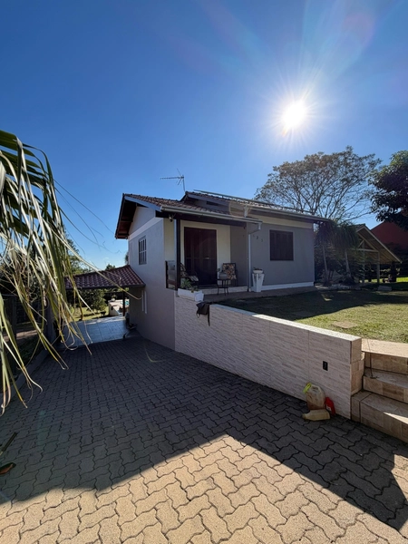 Casa semi mobiliada em lomba  grande com piscina: 25ª foto da galeria de imagens do imóvel
