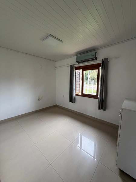 Casa semi mobiliada em lomba  grande com piscina: 19ª foto da galeria de imagens do imóvel